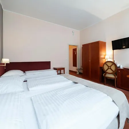 Hotel Raffaello Prague Exterior photo