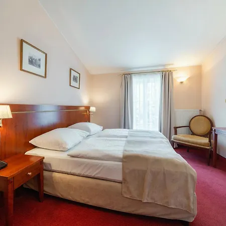 Hotel Raffaello Prague Exterior photo