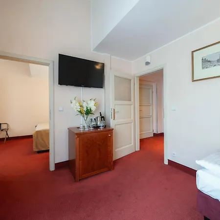 Hotel Raffaello Prague Exterior photo
