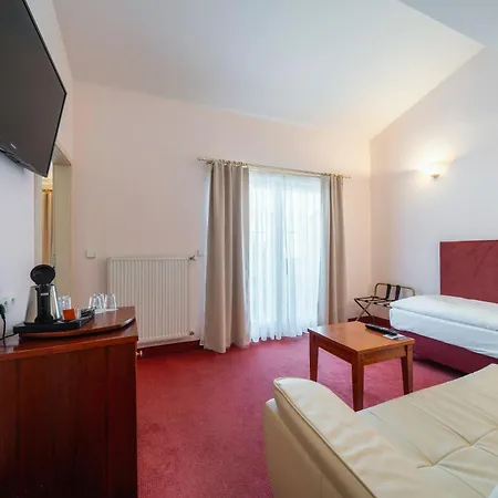 Hotel Raffaello Prague Exterior photo