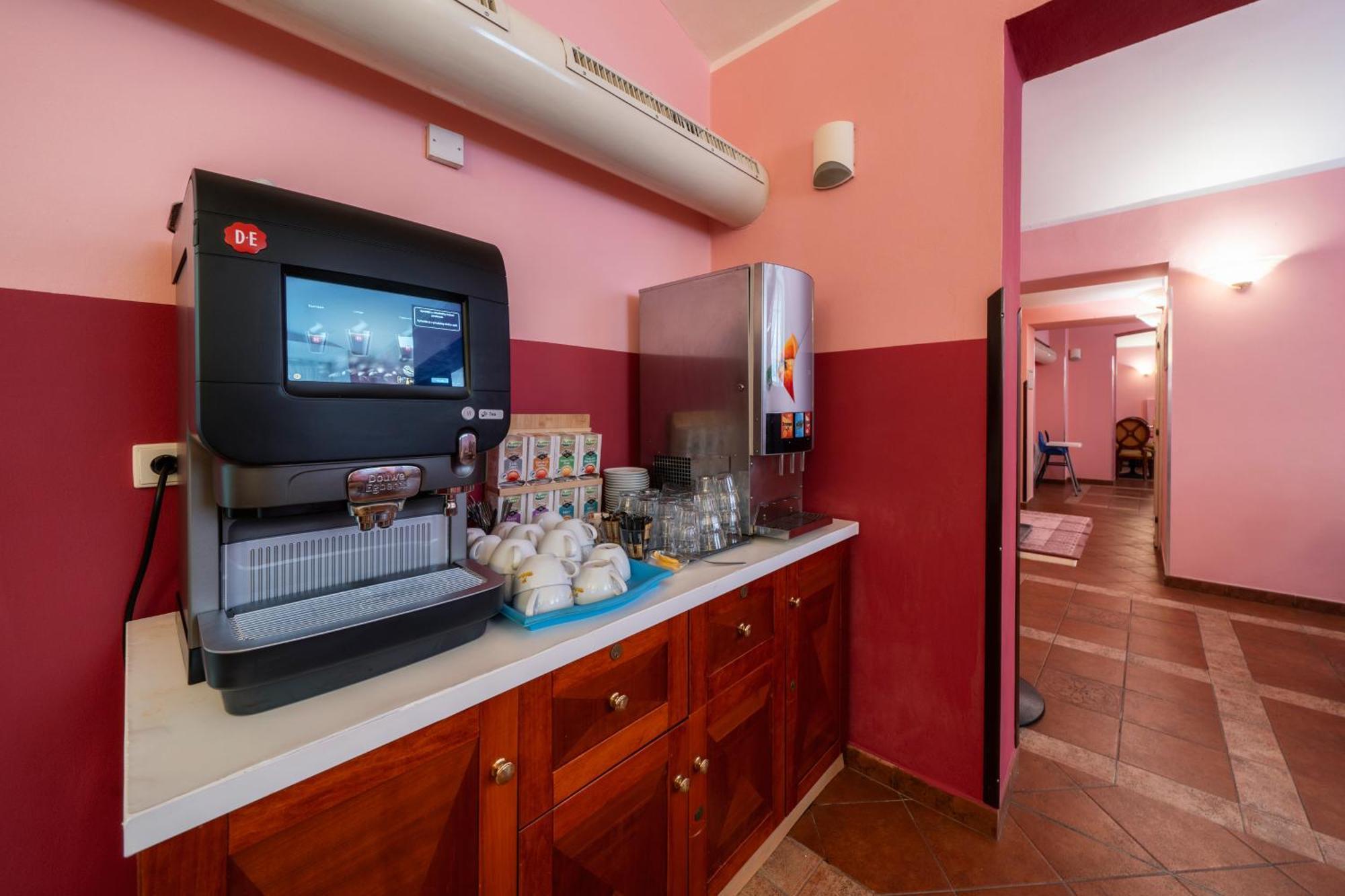 Raffaello 4* Prague